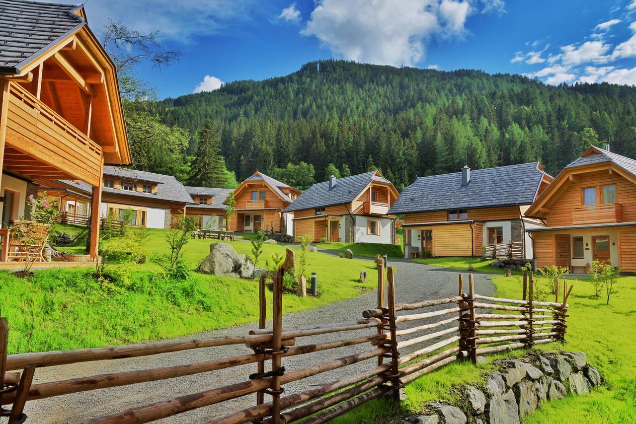 Trattlers Hof-Chalets Bad Kleinkirchheim Exterior photo